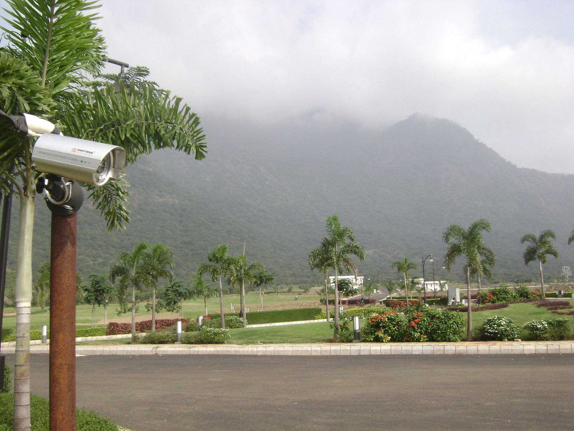 Oyo 24200 Bahri Beautiful Country Ayyampālaiyam Exterior foto