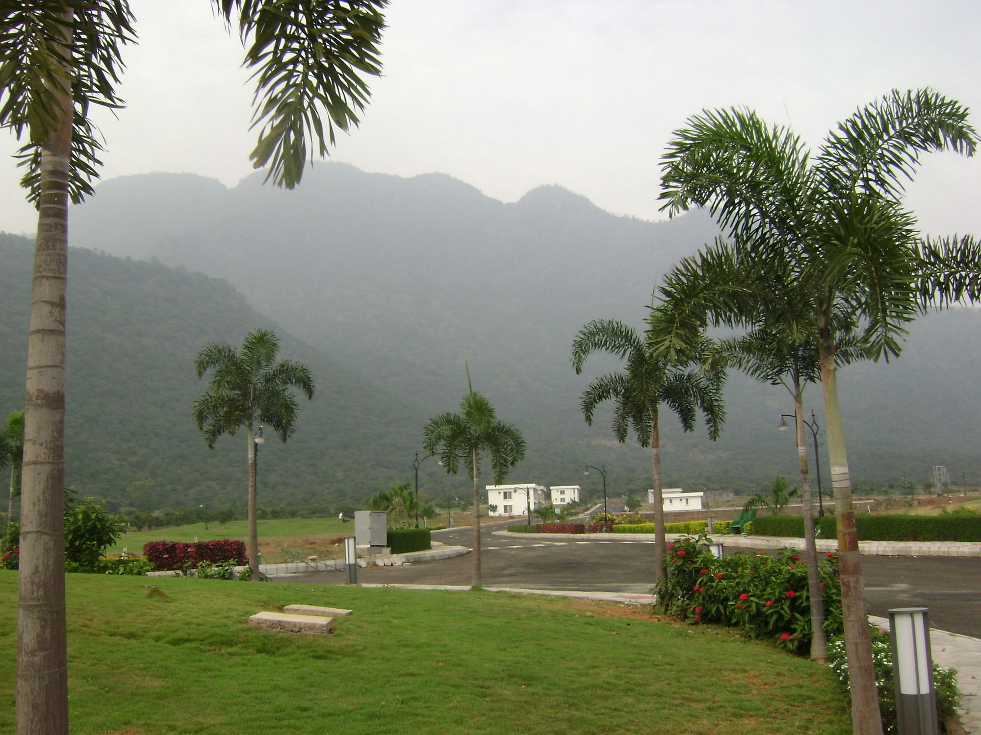 Oyo 24200 Bahri Beautiful Country Ayyampālaiyam Exterior foto