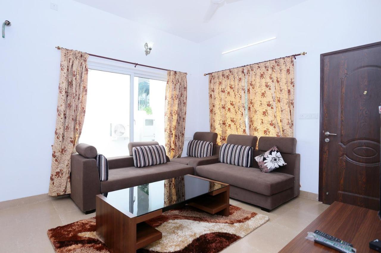 Oyo 24200 Bahri Beautiful Country Ayyampālaiyam Exterior foto